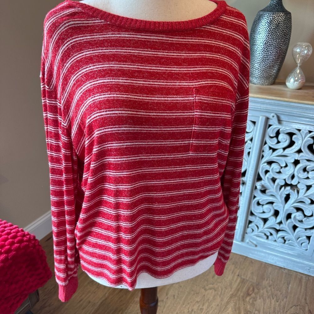 Stars Above Red and White Front Pocket Sweater size Large